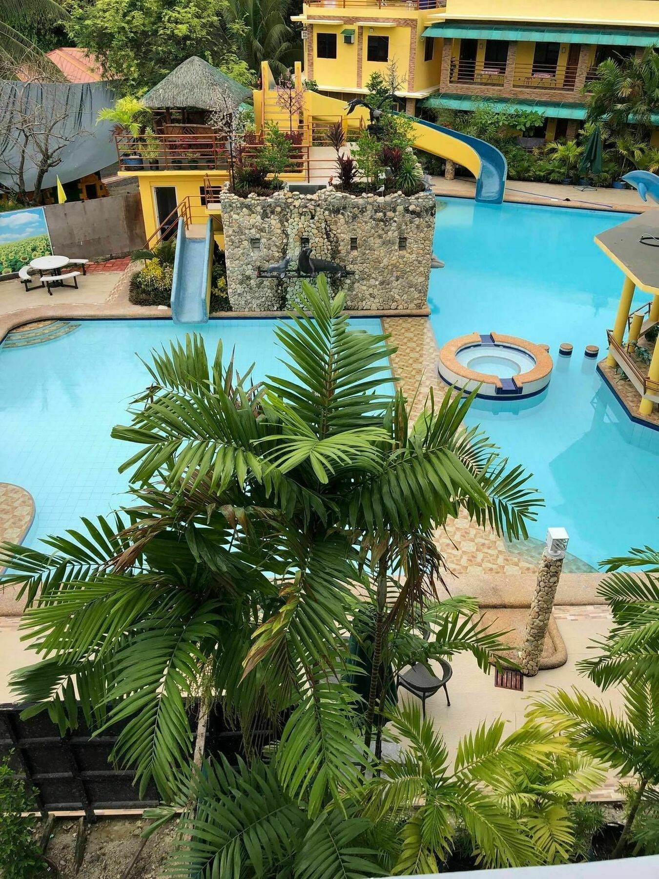 Moalboal Tropics Hotel Exterior photo