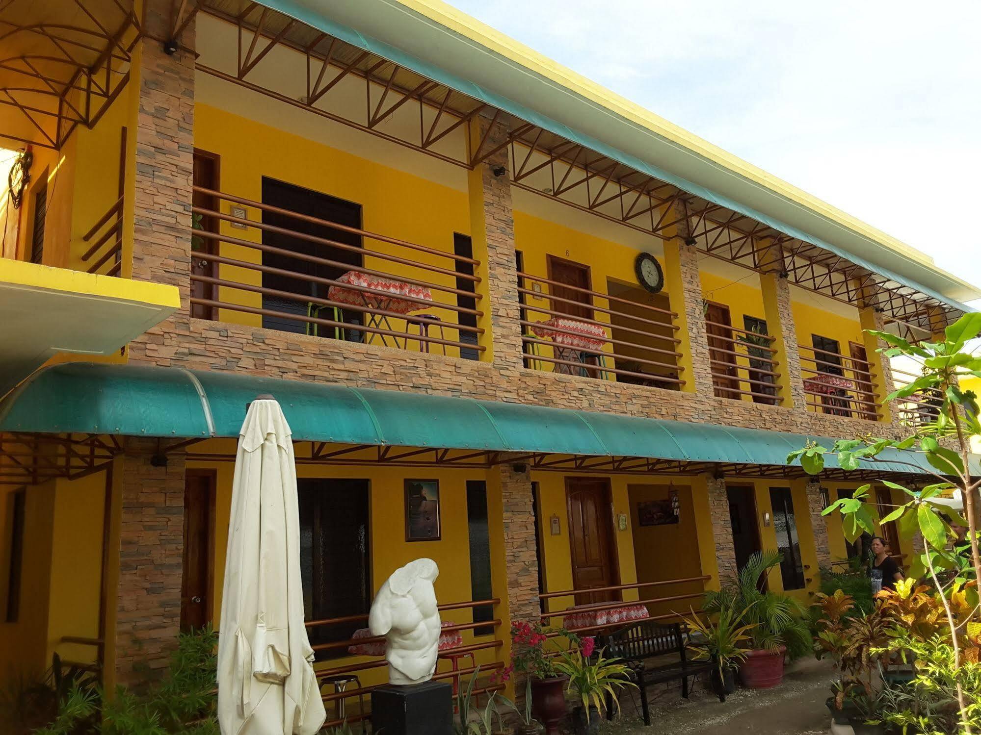 Moalboal Tropics Hotel Exterior photo